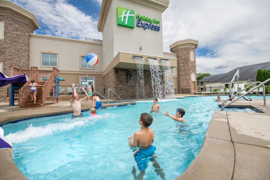 Holiday Inn Express Wisconsin Dells