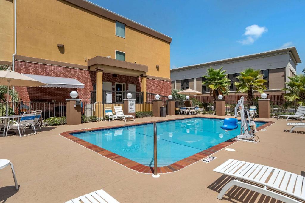 Comfort Suites Biloxi/Ocean Springs