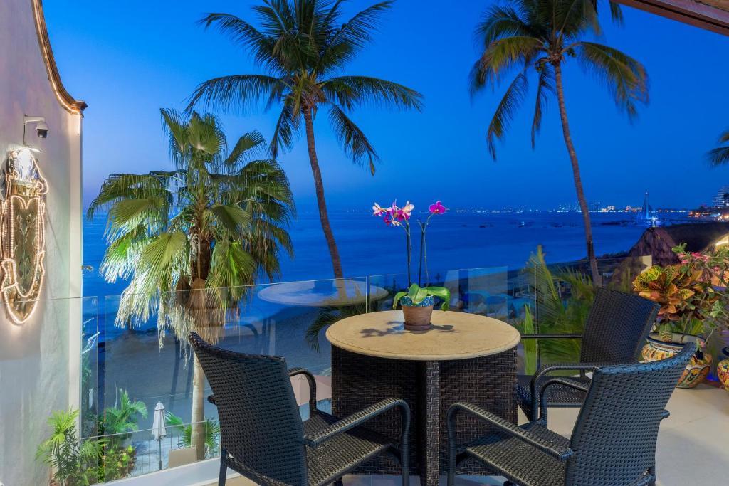 Vallarta Shores Beach Hotel