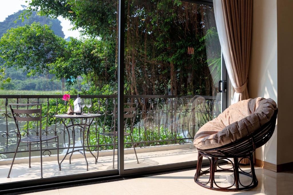 Tam Coc La Montagne Resort & Spa Ninh Binh